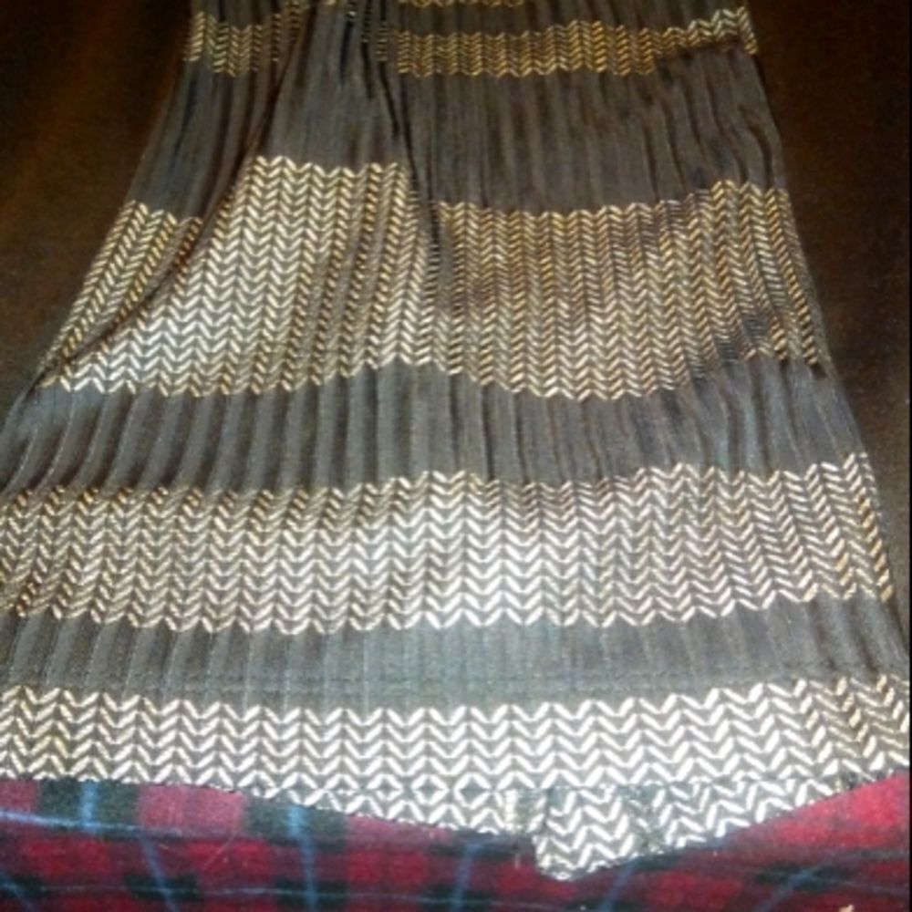 🤠NWT ALVX Stretch Pencil Skirt "LACE" Size Medium - Picture 4 of 6